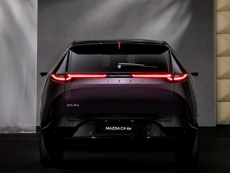 traseira novo mazda cx-6e